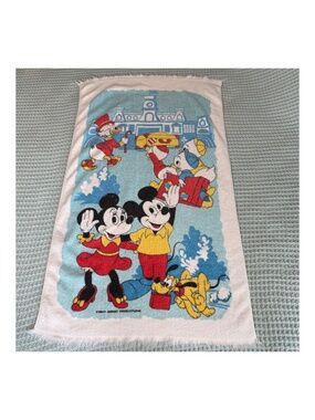 Vintage Disney Bath Towel Pacific Signature Mickey Mouse Minnie Donald Pluto USA